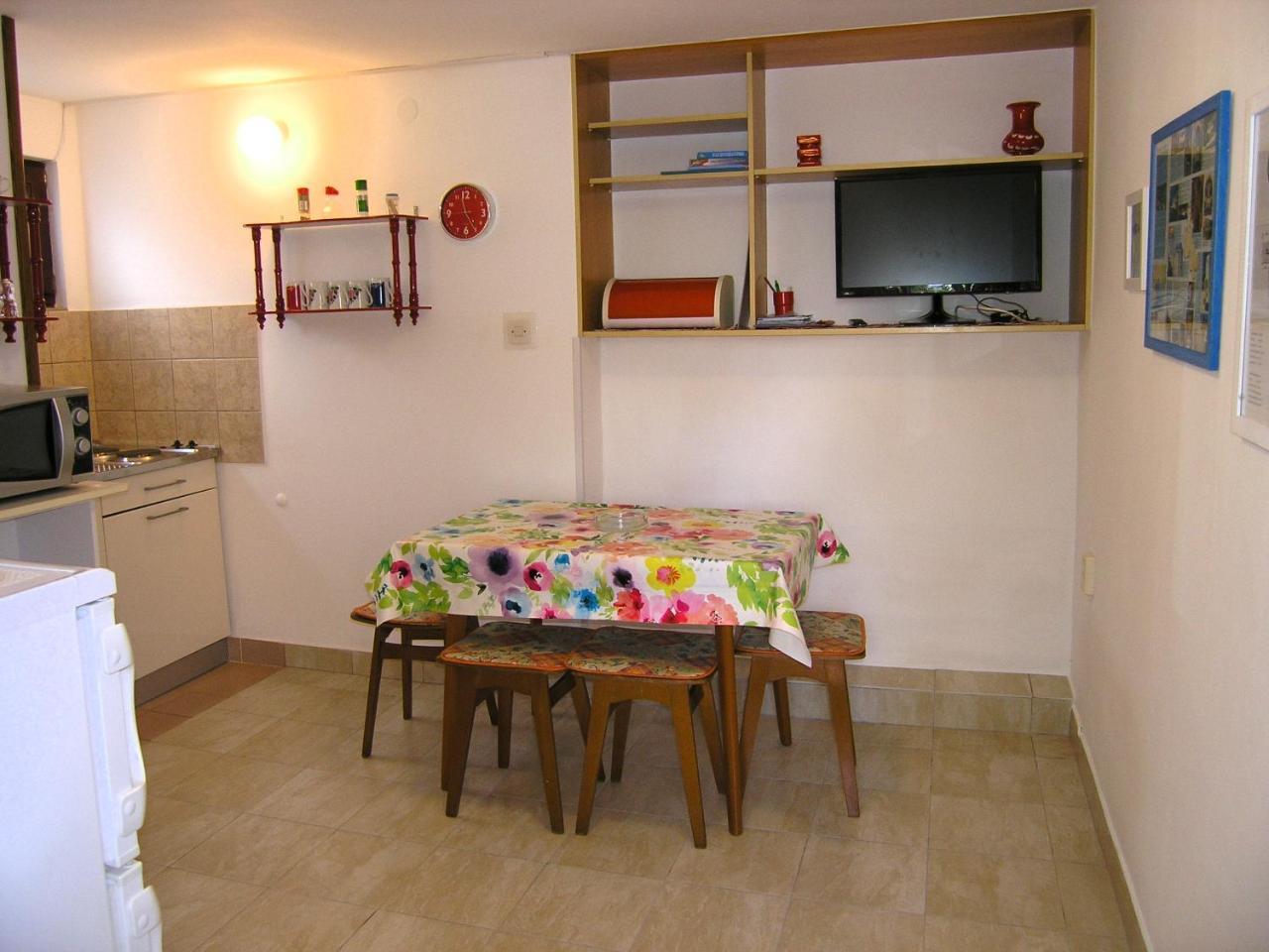 Apartments Natasa Krk Town Exterior foto